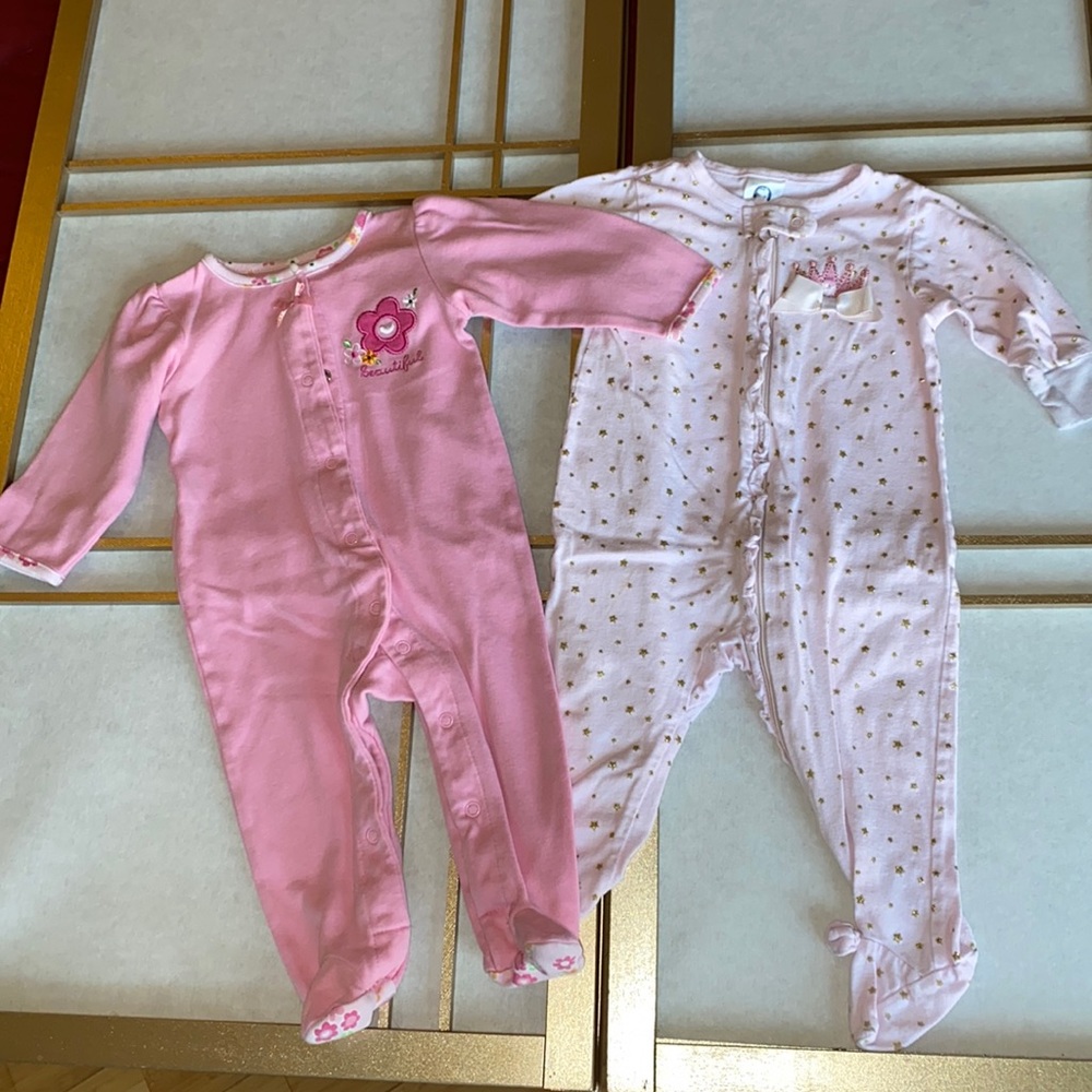 5/$25 9 piece baby girl bundle. - Picture 2 of 15